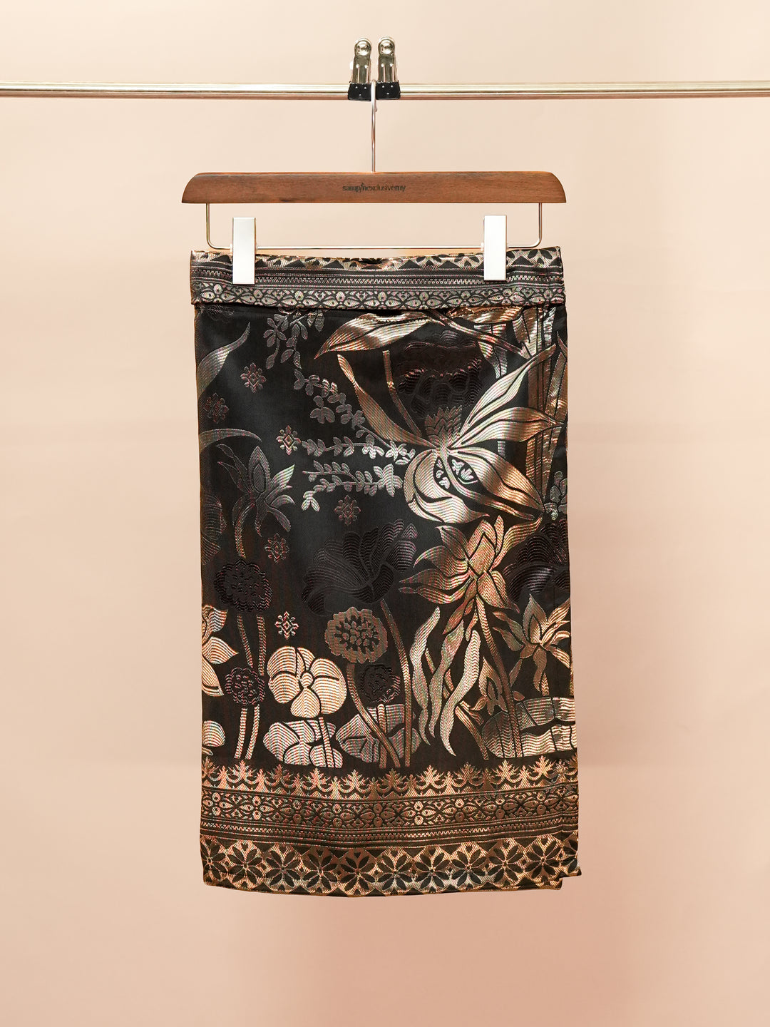 Rimba Hijau Instant Sampin Adult - Black & Gold