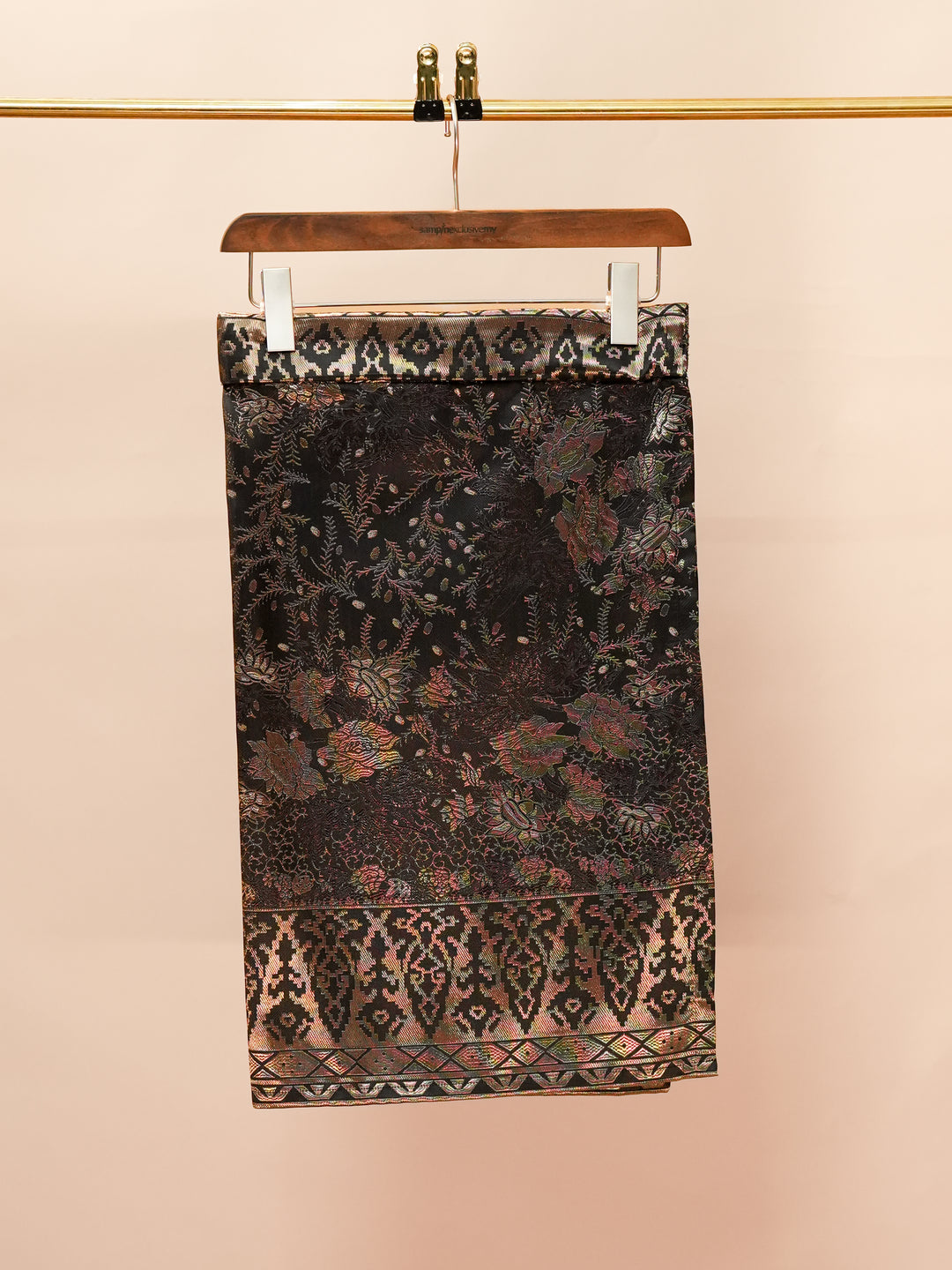 Seri Istana Instant Sampin Adult - Black & Gold
