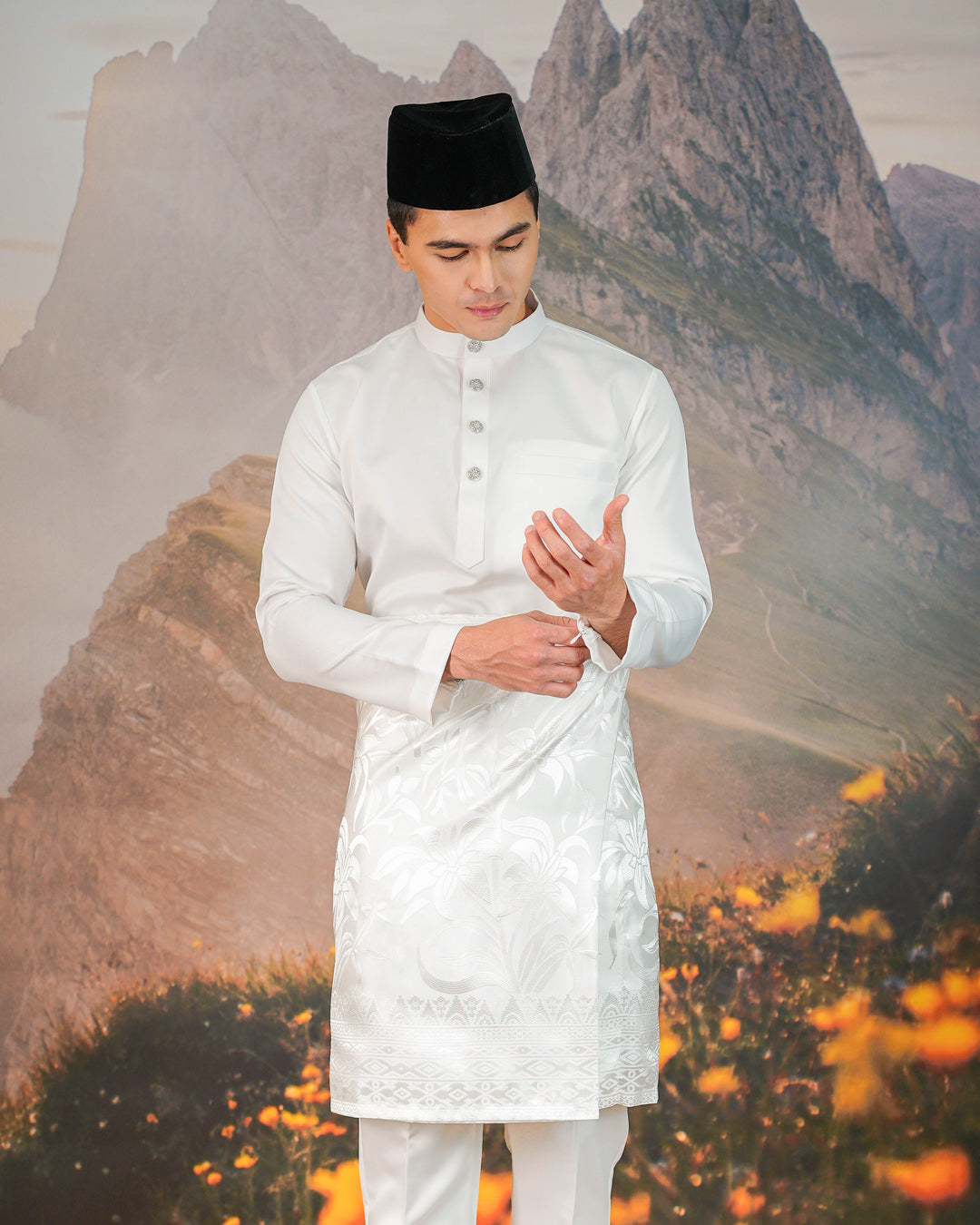 Cenderawasih Instant Sampin Adult - Offwhite & Silver