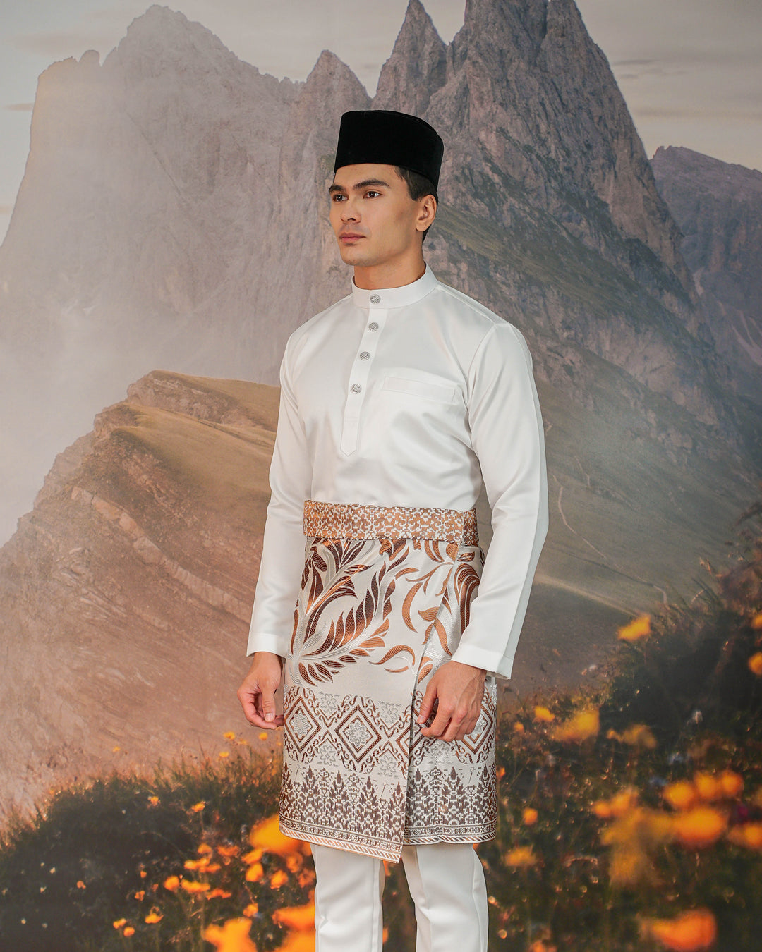 Teratai Instant Sampin Adult - Offwhite & Brown
