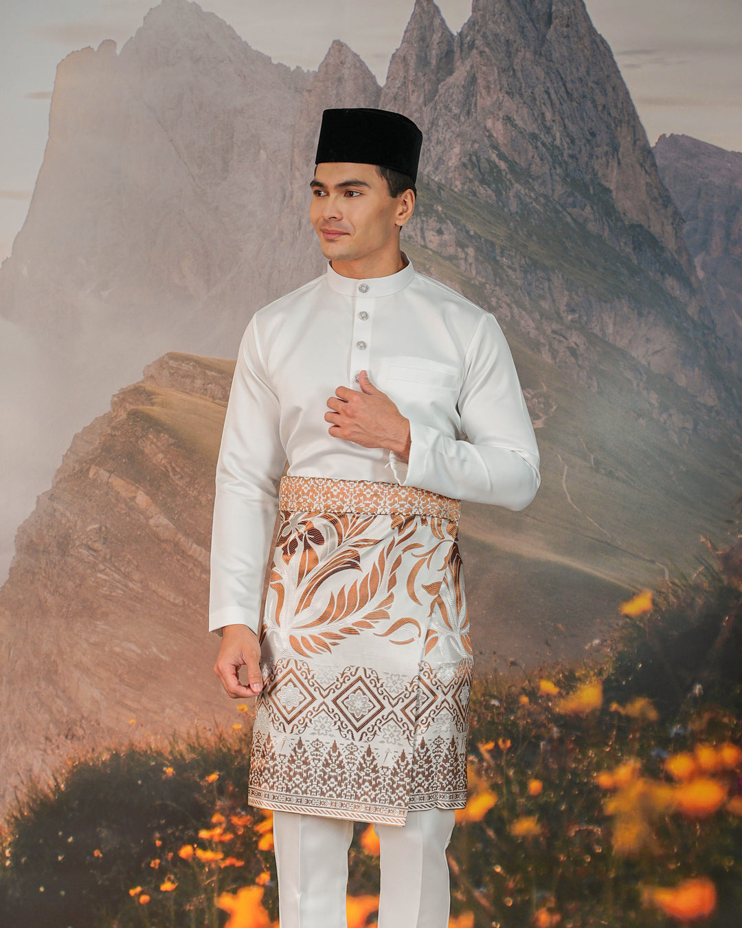 Teratai Instant Sampin Adult - Offwhite & Brown