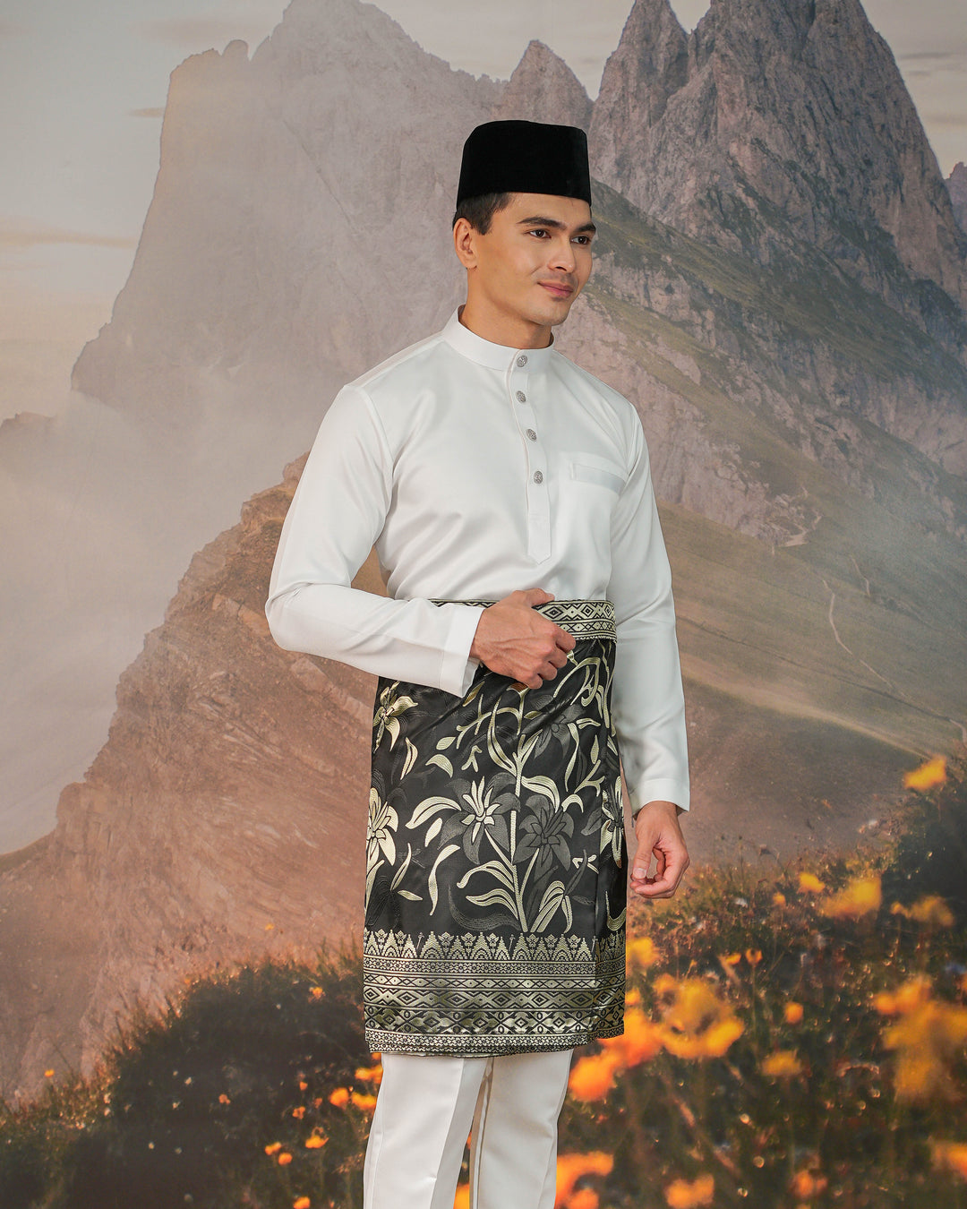 Cenderawasih Instant Sampin Adult - Black & Gold