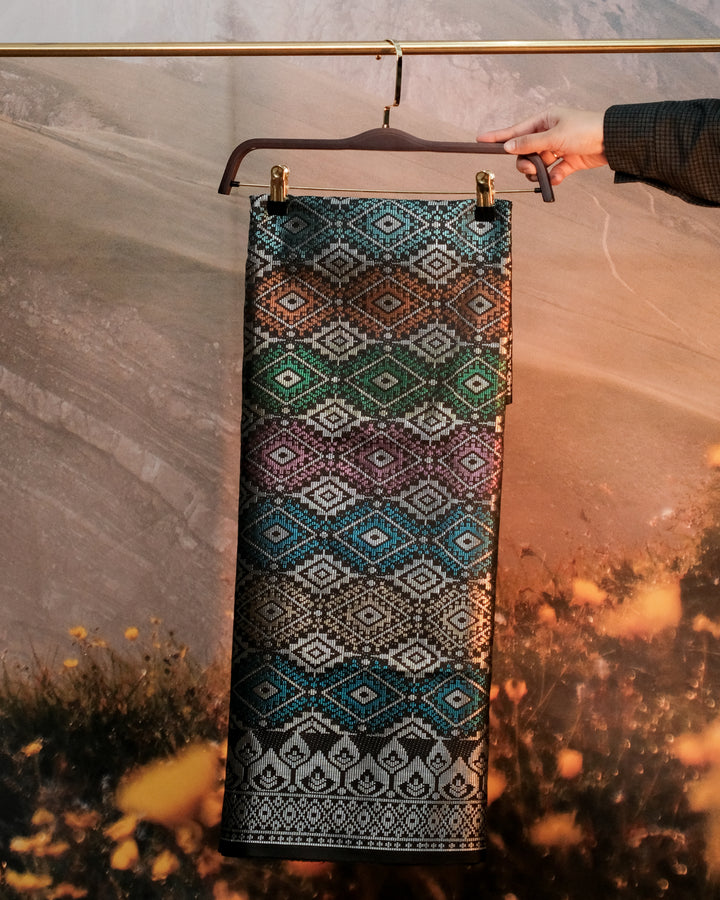 Scarlet 150 - Black & Silver