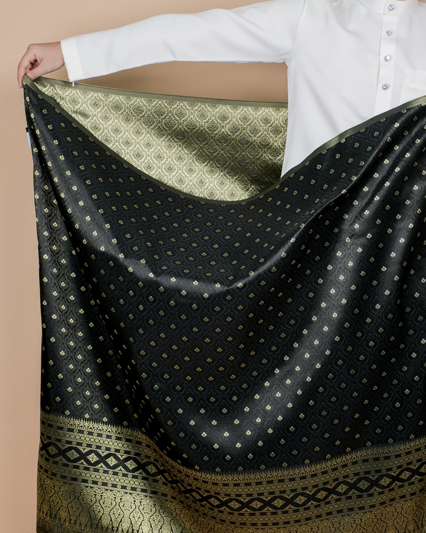 Nilakandi Original Sampin Adult - Black & Gold (Reversible Gold)