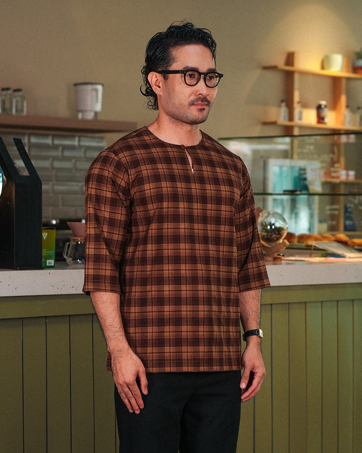 Kurta Larik Pelikat - Brown