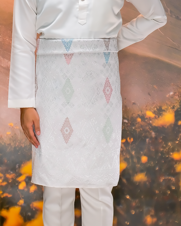 Eleanor 820 - Offwhite Silver & Mix Colour
