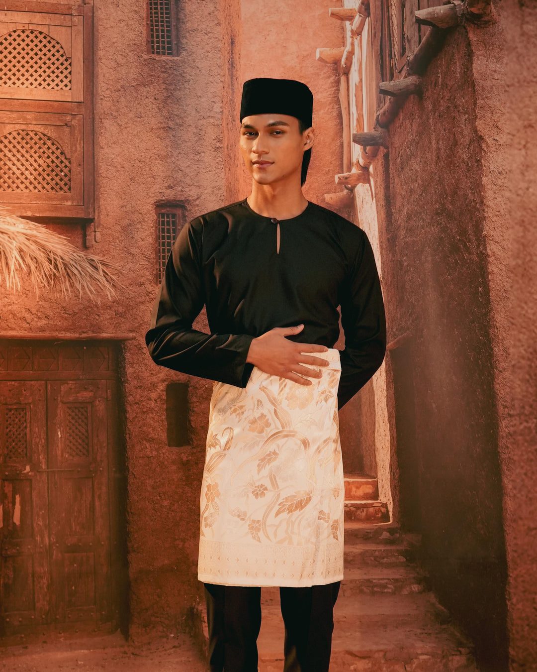 Anyaman Lestari Instant Sampin Adult - Offwhite & Gold