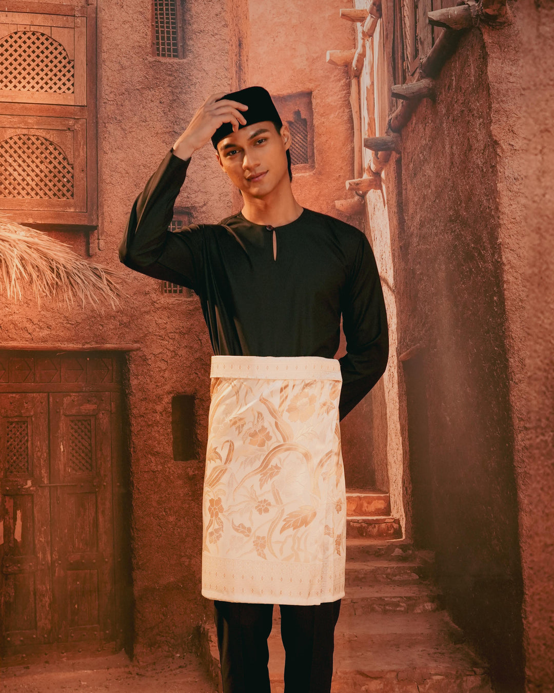 Anyaman Lestari Instant Sampin Adult - Offwhite & Gold