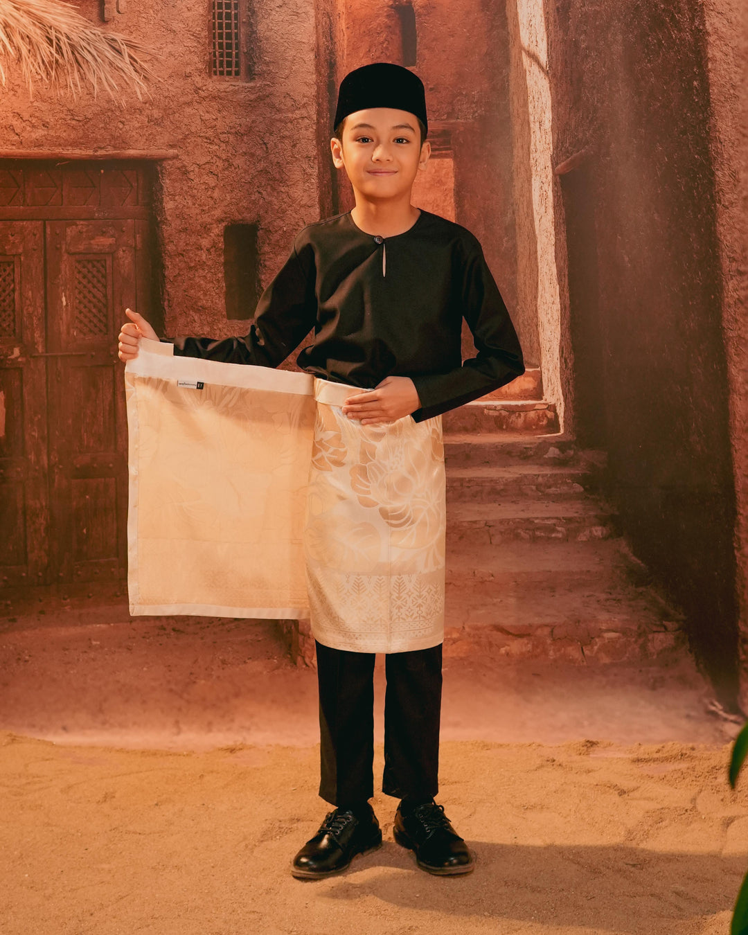 Leka Pantai Instant Sampin Kid - Offwhite & Gold