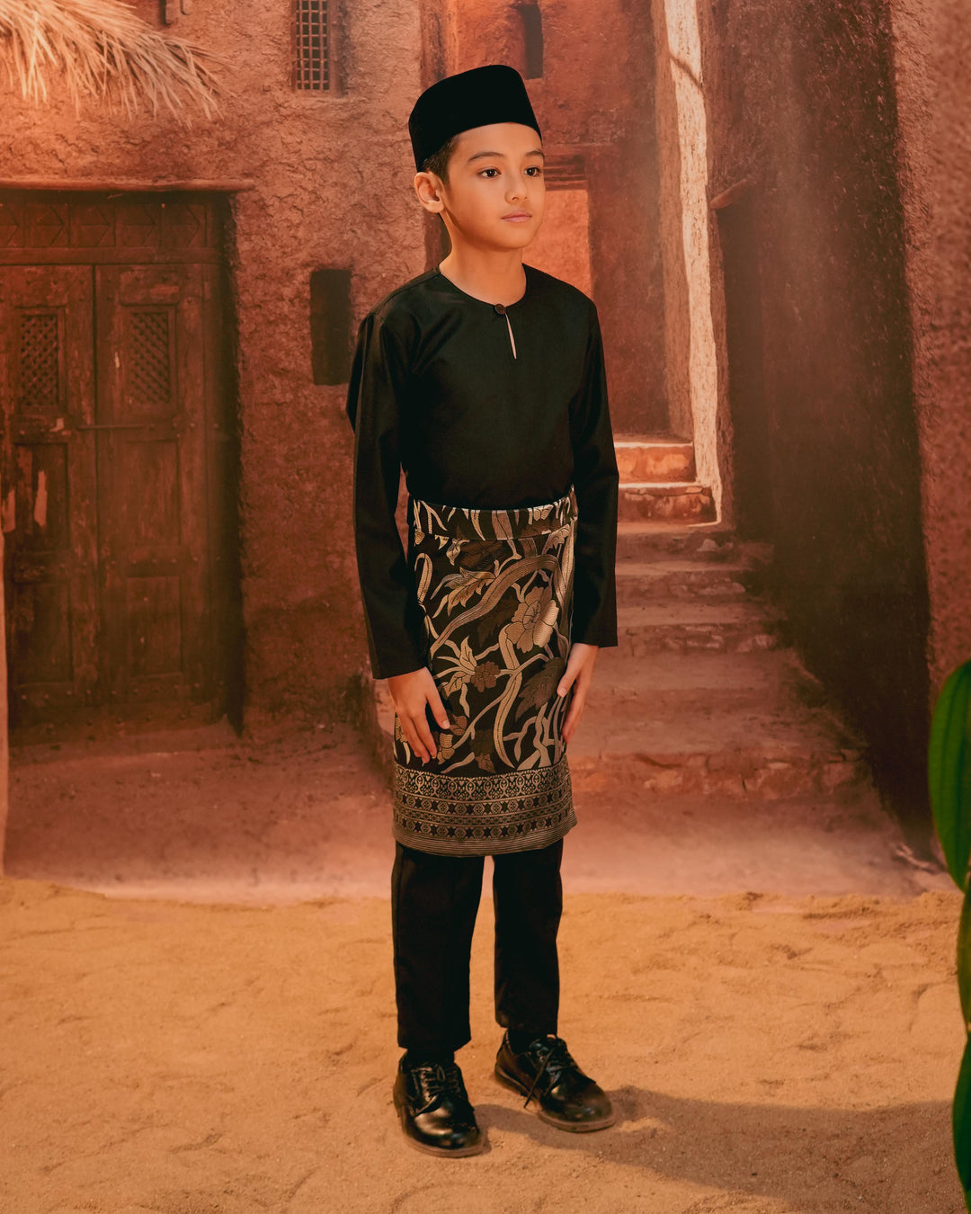 Anyaman Lestari Instant Sampin Kid - Black & Silver