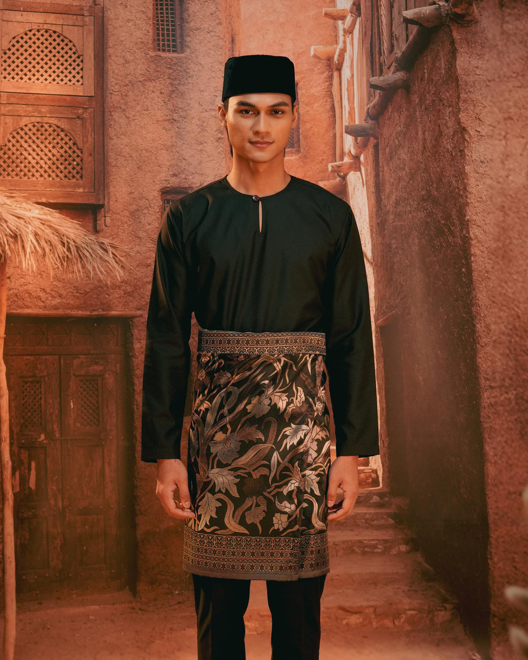 Anyaman Lestari Instant Sampin Adult - Black & Gold