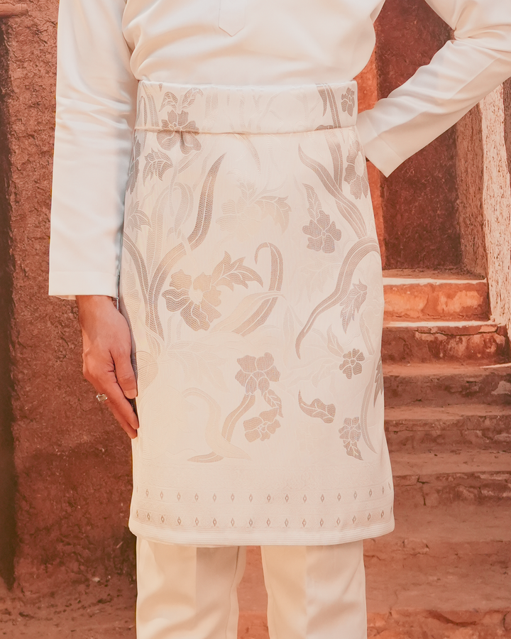 Anyaman Lestari Original Sampin Adult - Offwhite & Silver