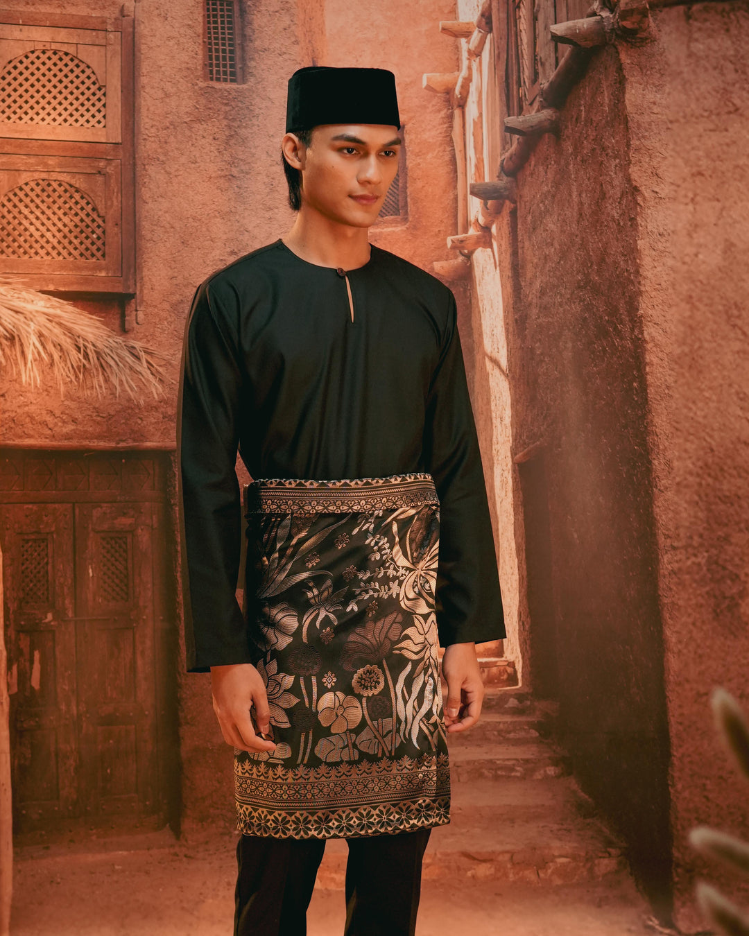 Rimba Hijau Instant Sampin Adult - Black & Gold