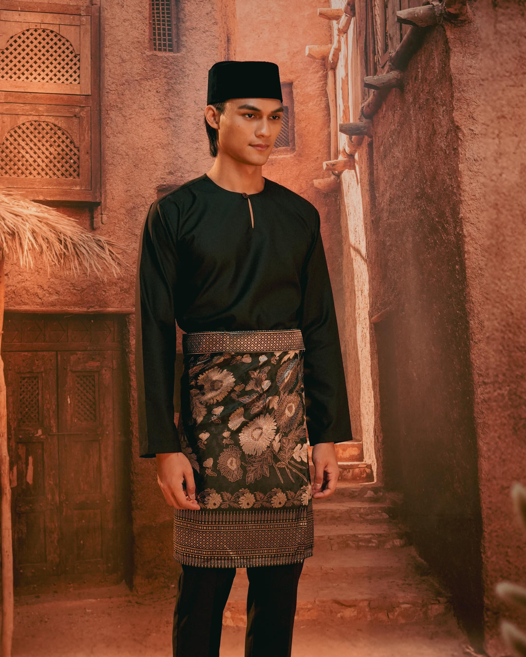 Kekwa Warisan Instant Sampin Adult - Black & Gold