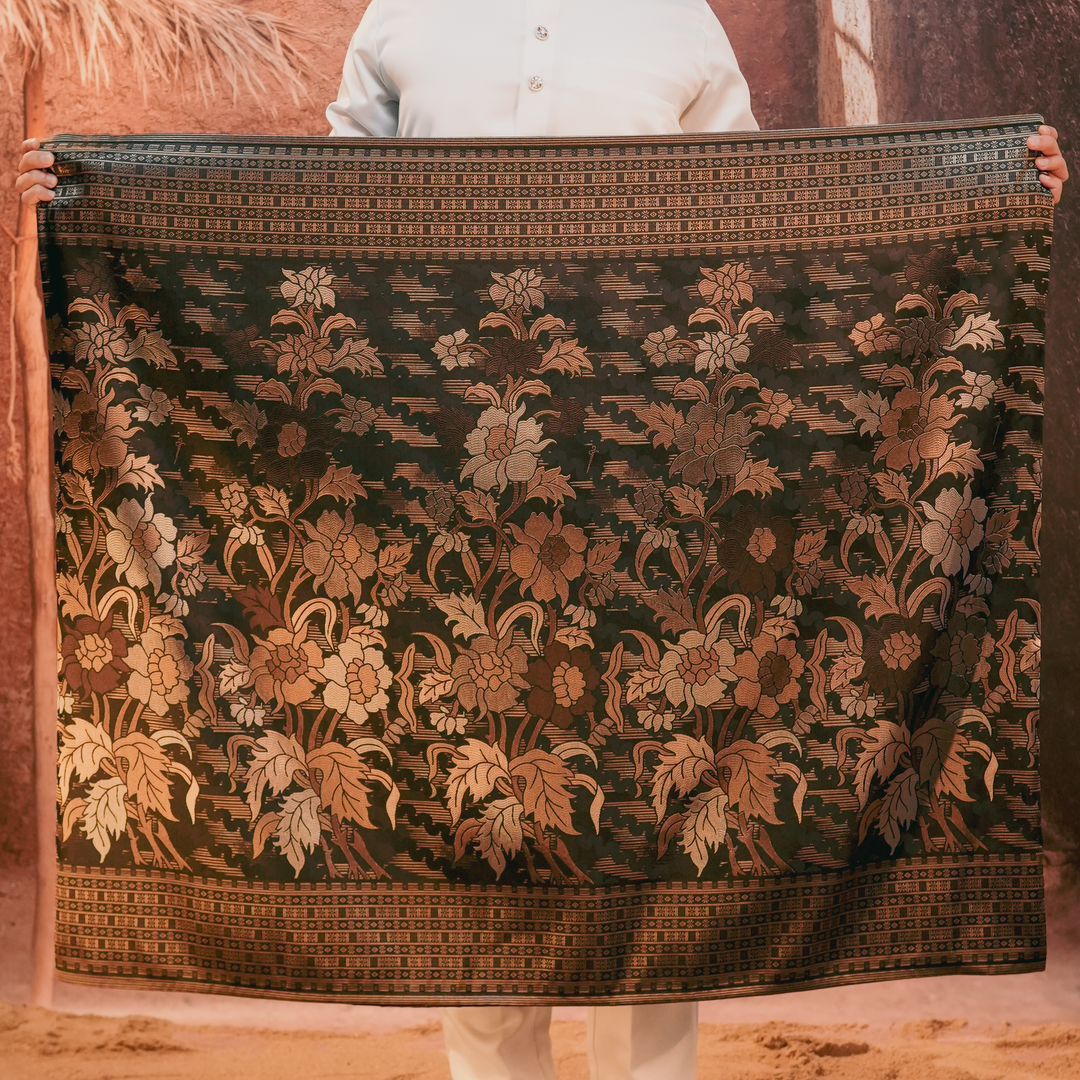 Bunga Raya Original Sampin Adult - Black & Gold