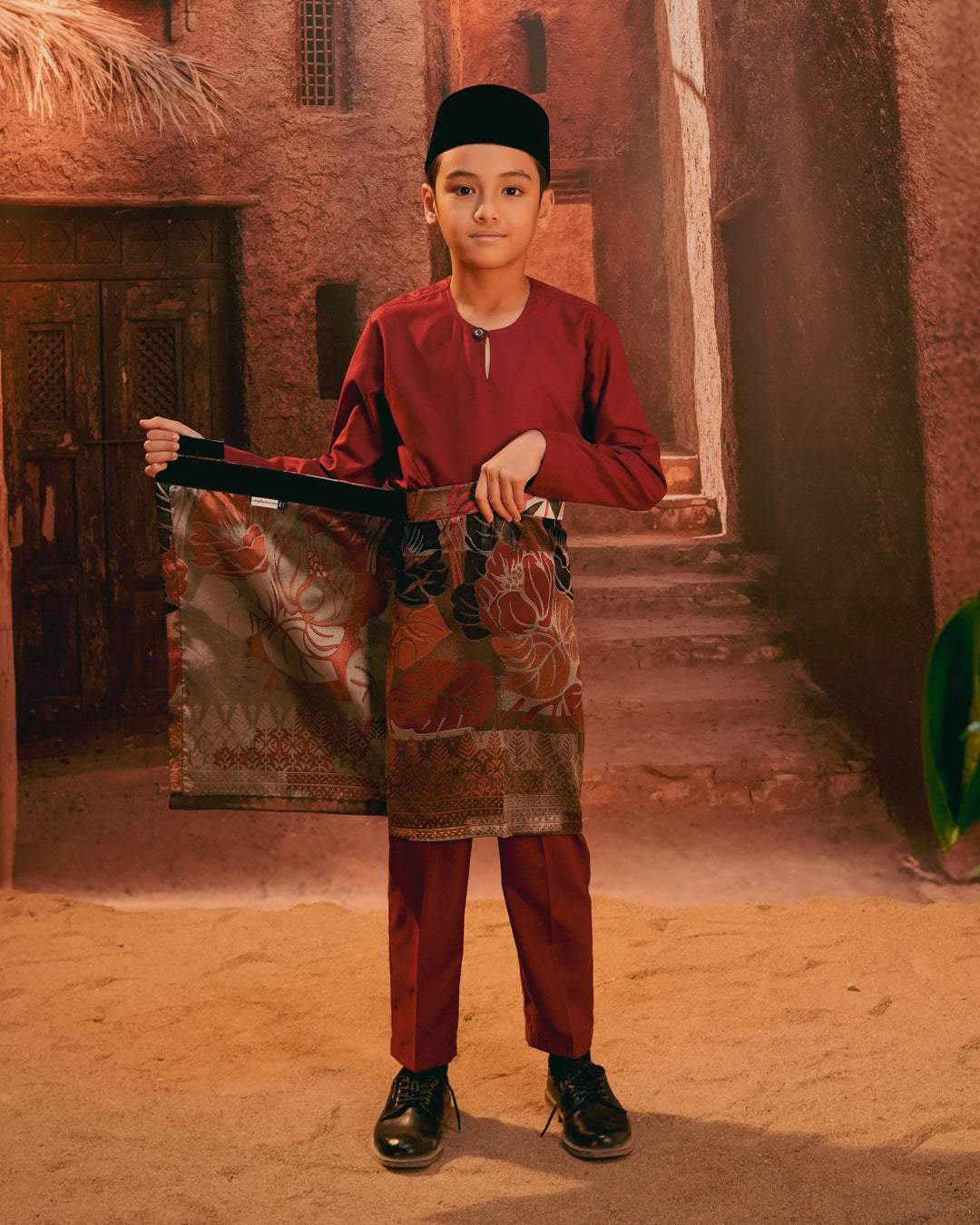 Leka Pantai Instant Sampin Kid - Maroon & Gold