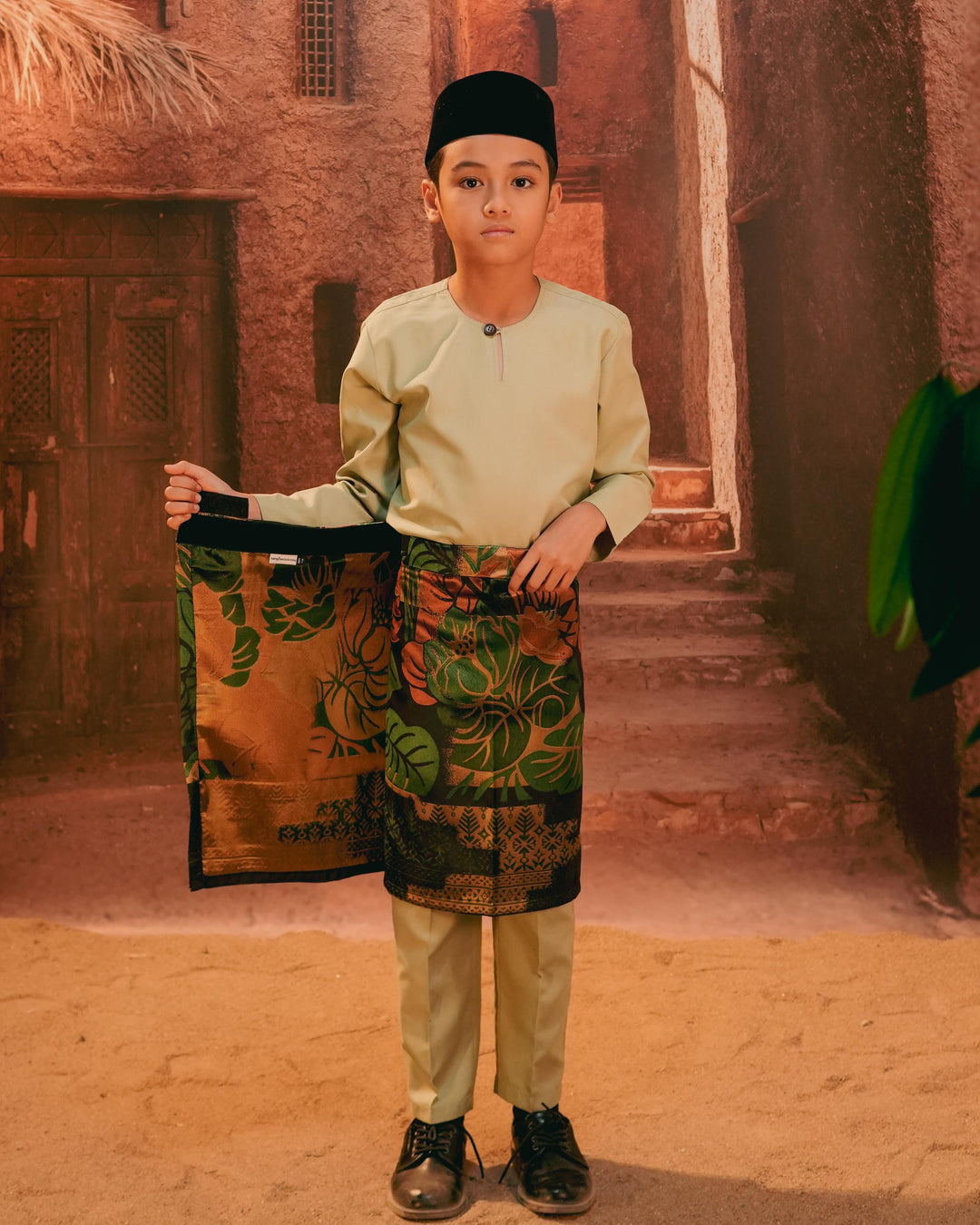 Leka Pantai Instant Sampin Kid - Green & Gold