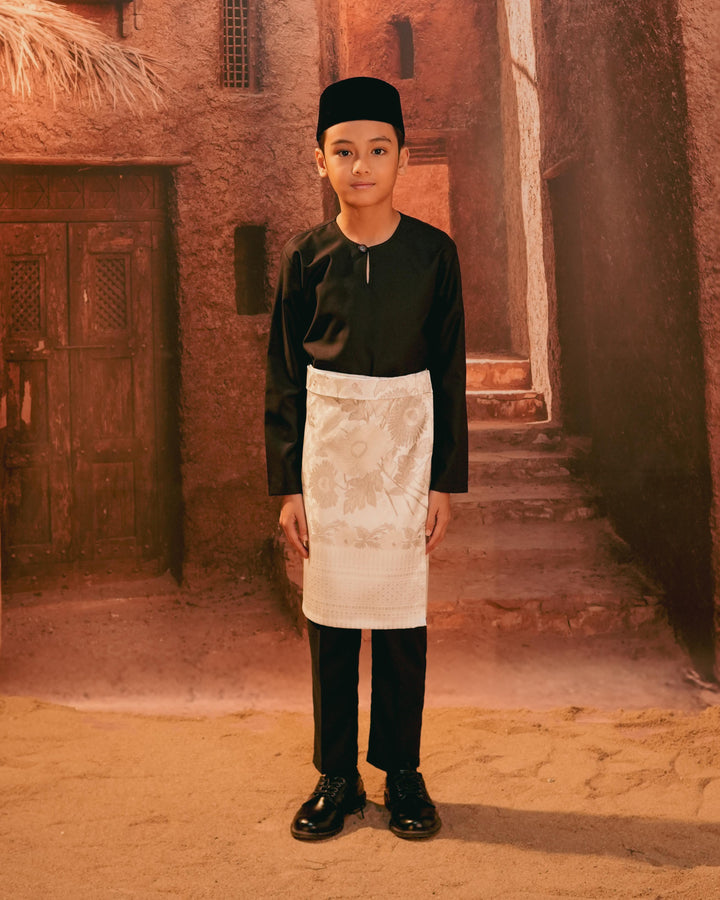 Kekwa Warisan Instant Sampin Kid - Offwhite & Silver