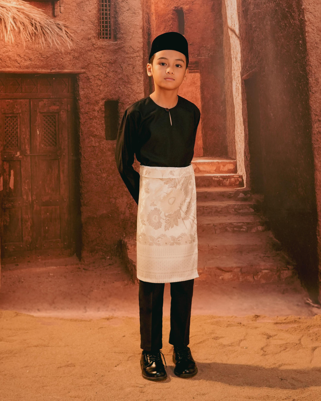 Kekwa Warisan Instant Sampin Kid - Offwhite & Silver