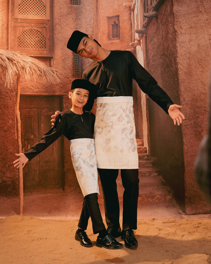 Anyaman Lestari Instant Sampin Adult - Offwhite & Silver