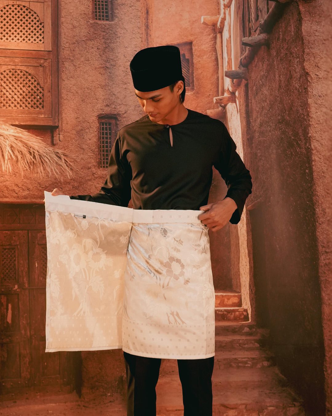 Bunga Raya Instant Sampin Adult - Offwhite & Silver