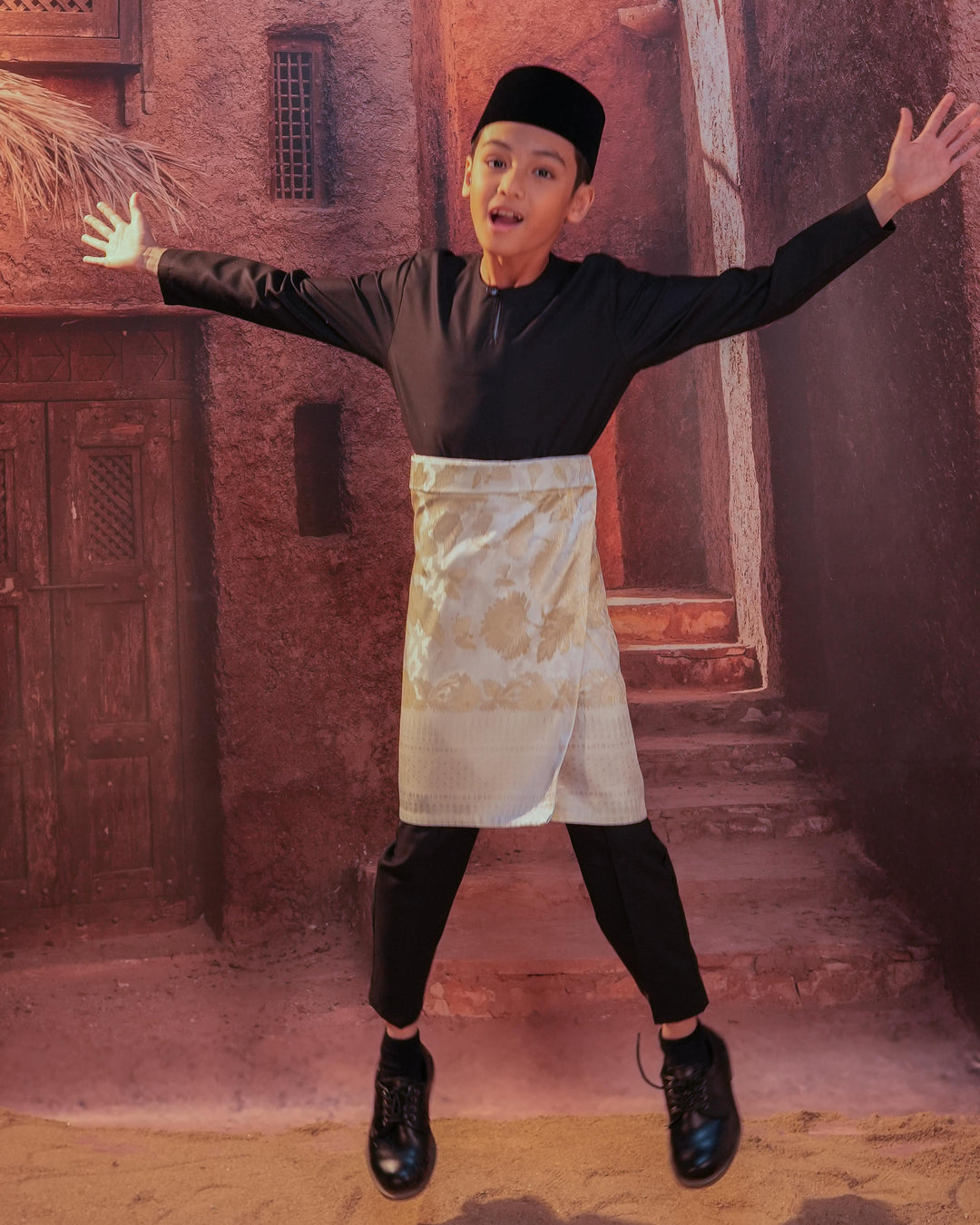 Kekwa Warisan Instant Sampin Kid - Offwhite & Gold - SampinExclusiveMy