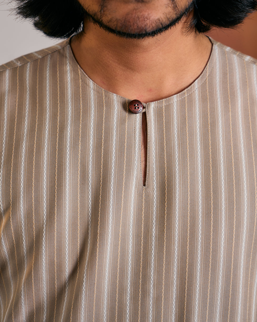 Kurta Lapis - Khakis